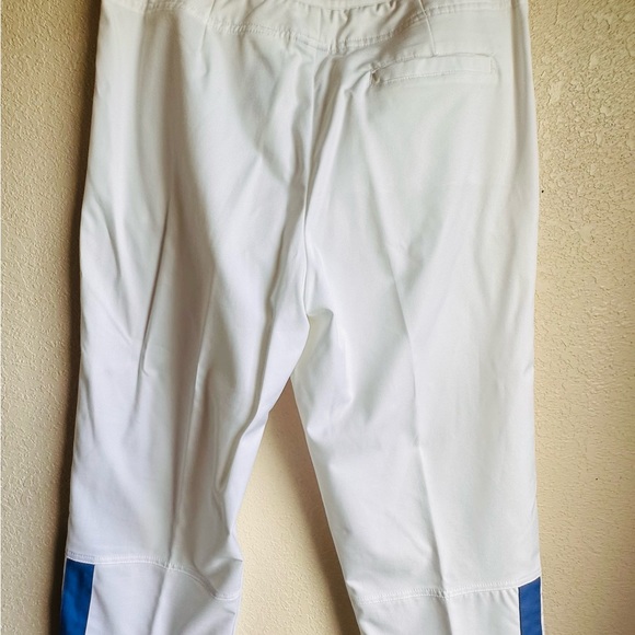Nike Women's Cropped Pants Size Medium White With Bottom Stripes Capris - Picture 6 of 15